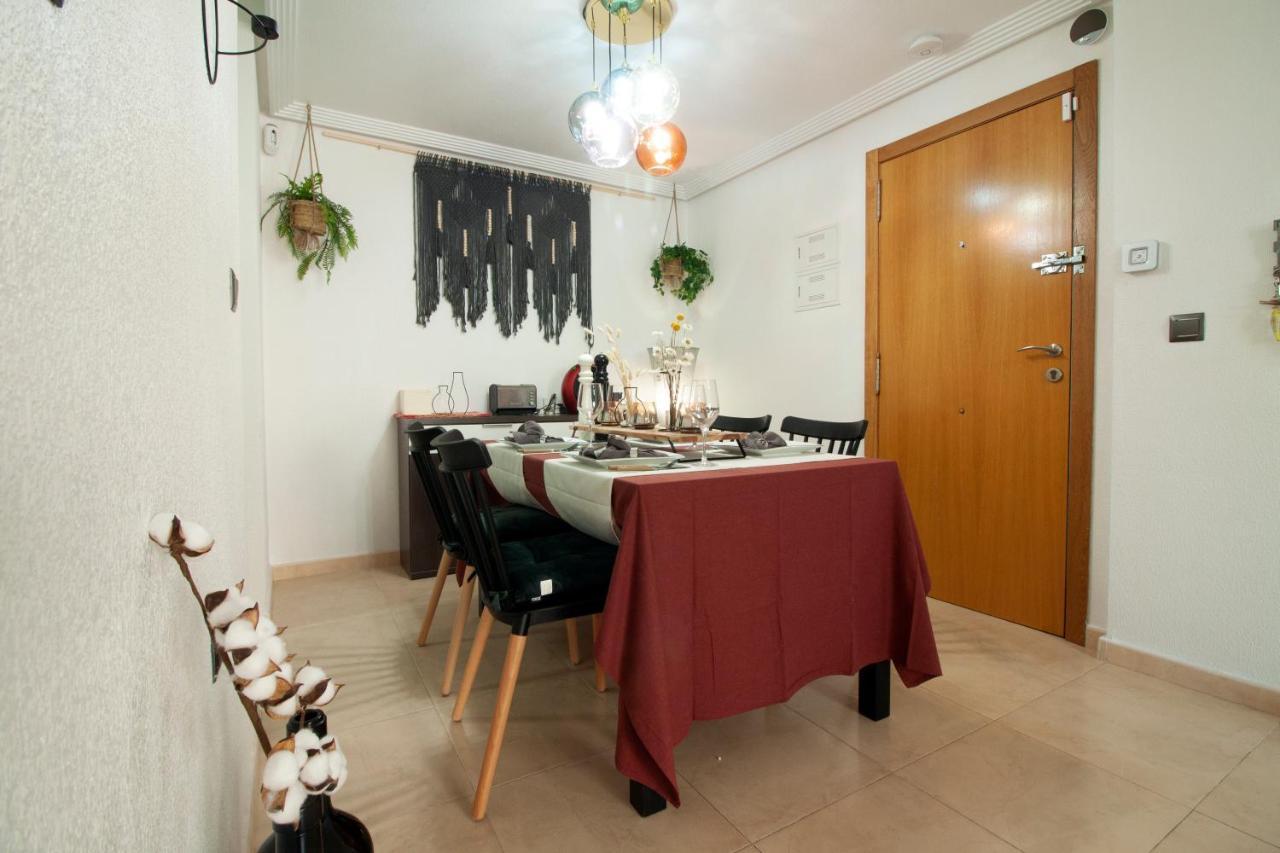 El Apartamento De Maria Jose Apartment Торевиеха Екстериор снимка