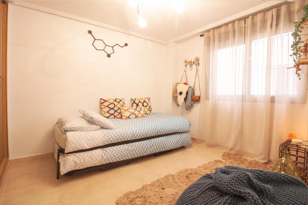 El Apartamento De Maria Jose Apartment Торевиеха Екстериор снимка