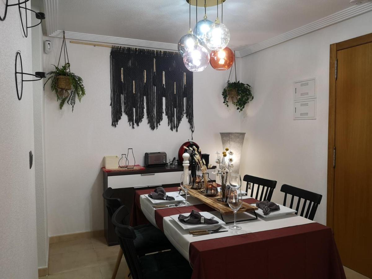El Apartamento De Maria Jose Apartment Торевиеха Екстериор снимка